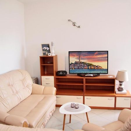 Apartment Matika, Terrace Apartment 10 Minutes Walk From Center Ρόβινι Εξωτερικό φωτογραφία