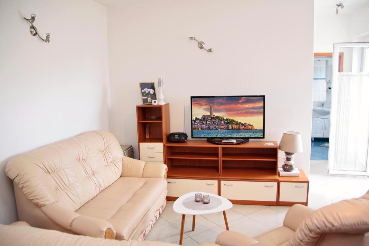 Apartment Matika, Terrace Apartment 10 Minutes Walk From Center Ρόβινι Εξωτερικό φωτογραφία